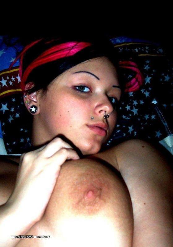 16P Sizzling hot naughty heavy-chested punk babe selfshooting