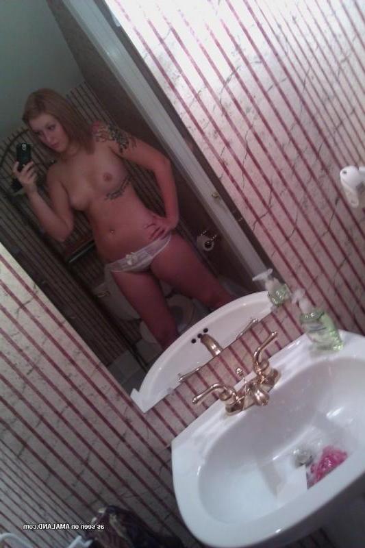 18P Blonde tattooed girlfriend selfshooting and masturbating