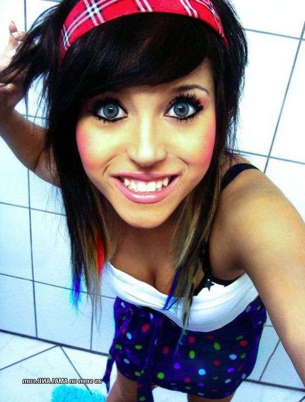 16P Steamy hot and lovely emo babes