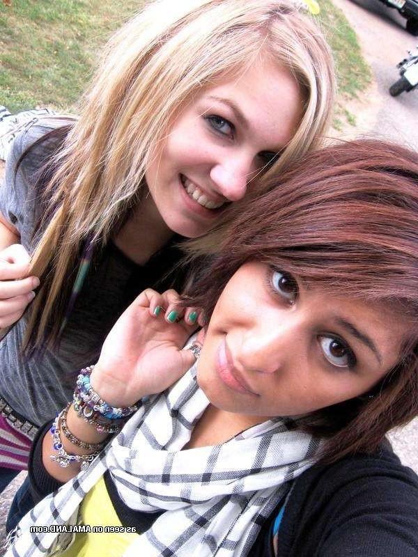 16P Steamy hot and lovely emo babes