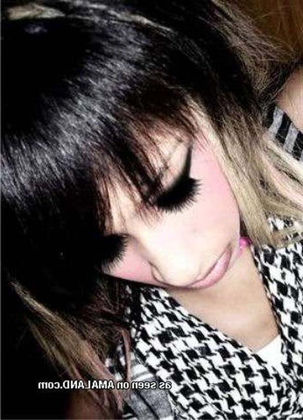 16P Steamy hot and lovely emo babes