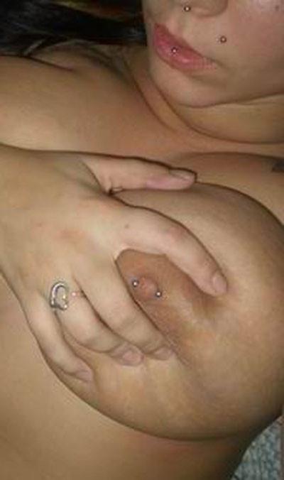 16P Photos of topless emo chicks