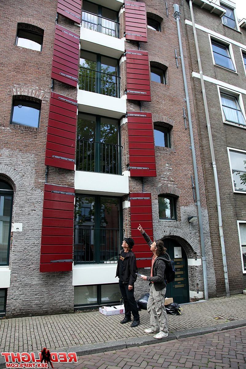 14P Horny amsterdam tourist drilling a sexy paid prostitute