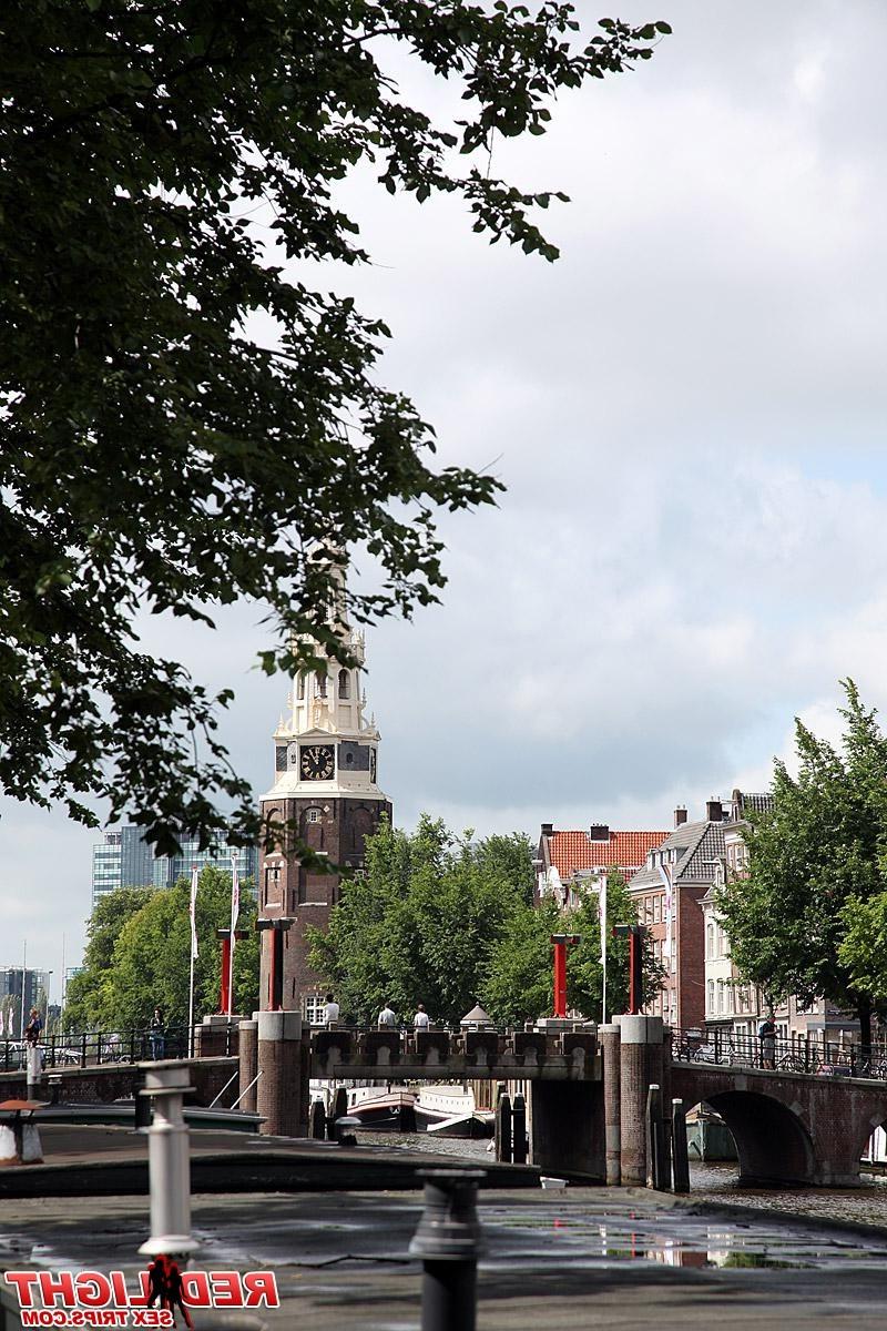 14P Horny amsterdam tourist drilling a sexy paid prostitute