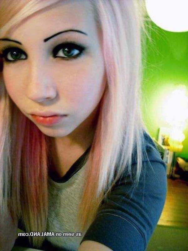 16P Hot amateur blondie emo babe