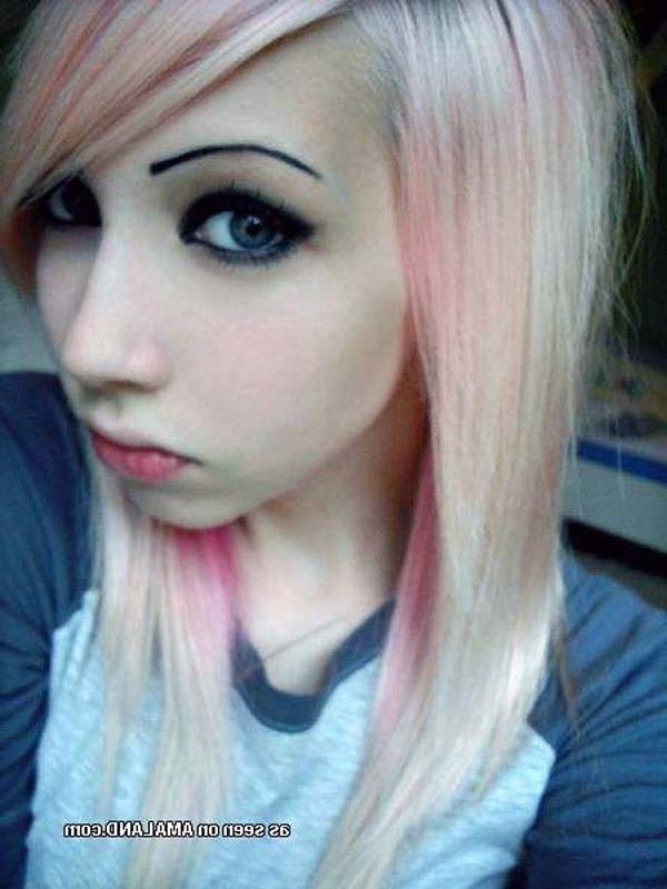 16P Hot amateur blondie emo babe