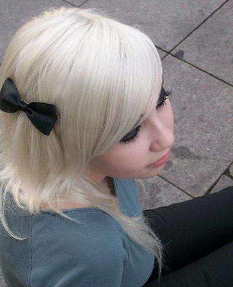 16P Hot amateur blondie emo babe