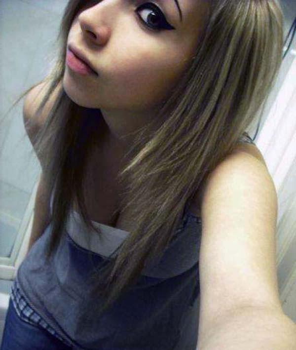 16P Hot amateur blondie emo babe