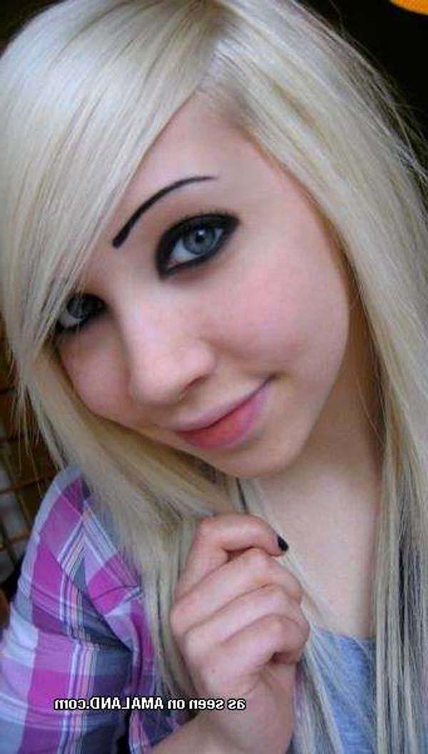 16P Hot amateur blondie emo babe