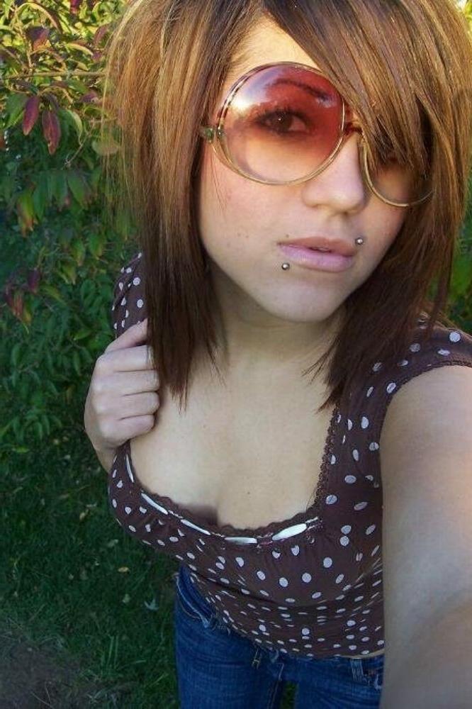 15P Emo and goth gfs posing and selfshot pics 20