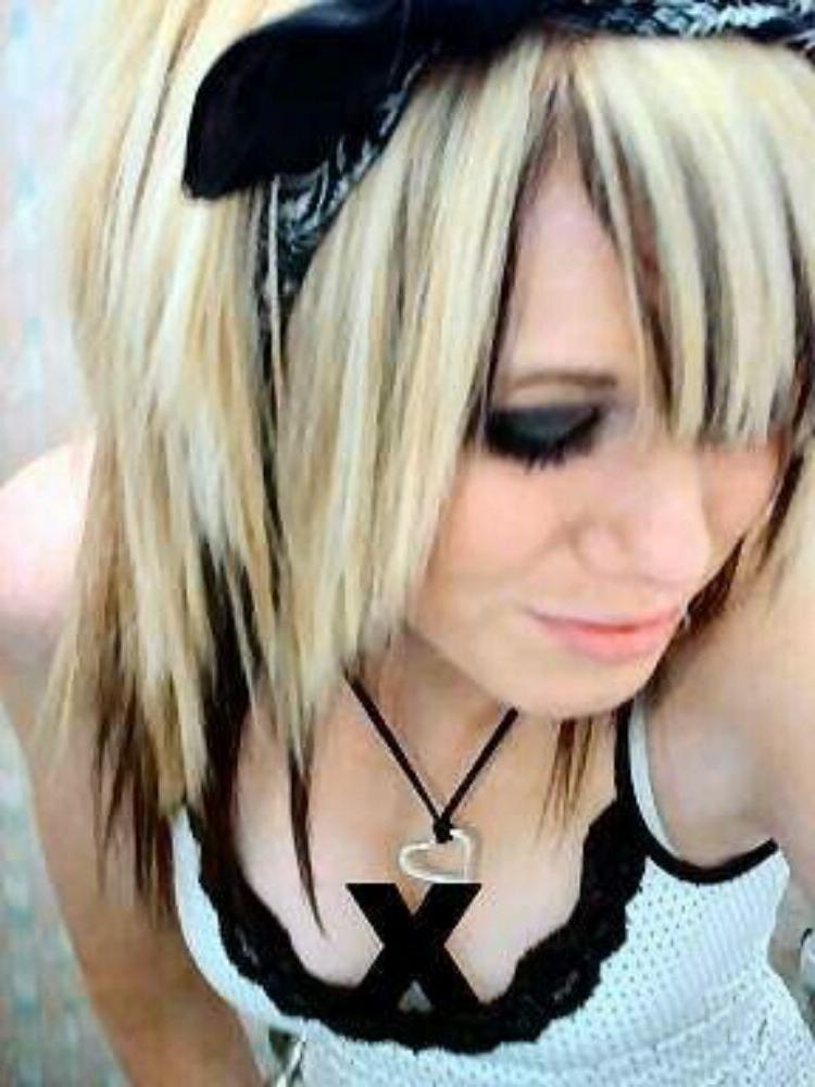 15P Emo and goth gfs posing and selfshot pics 18
