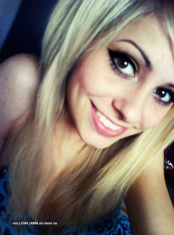 15P Emo and goth gfs posing and selfshot pics 18