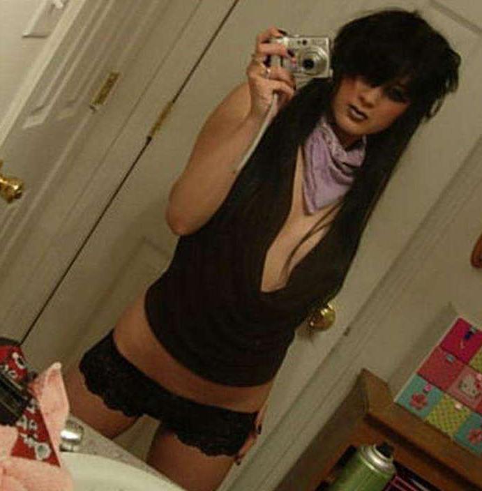 16P Joey being punk and emo
