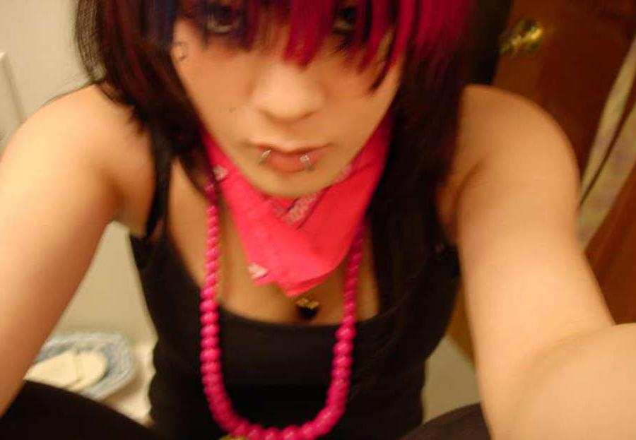 16P Joey being punk and emo