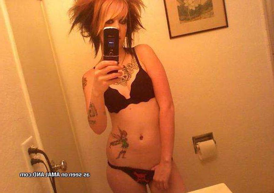 16P Sexy camwhoring amateur emo babes