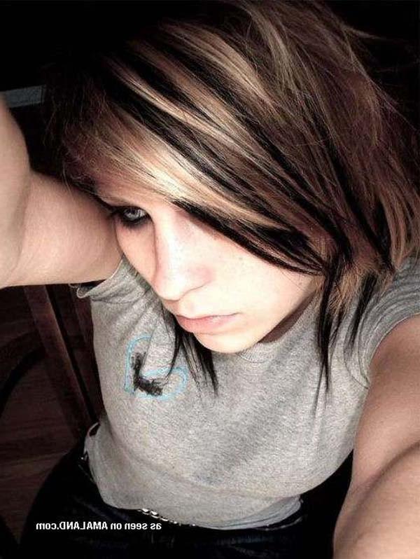 16P Sexy camwhoring amateur emo babes