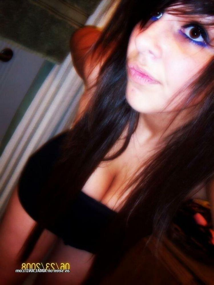 15P Emo and goth gfs posing and selfshot pics 15