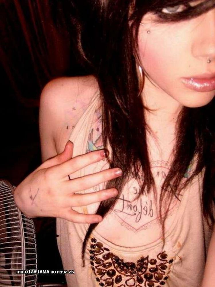 15P Emo and goth gfs posing and selfshot pics 15