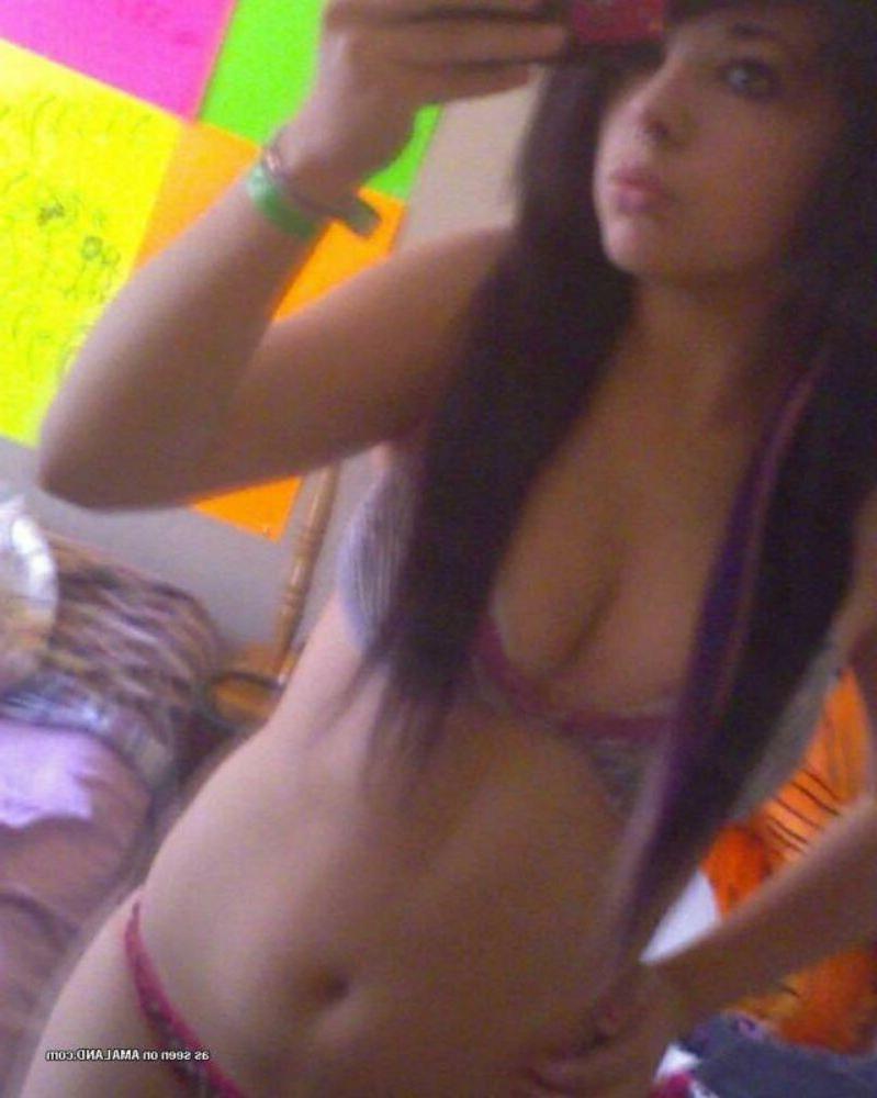 15P Emo and goth gfs posing and selfshot pics 15