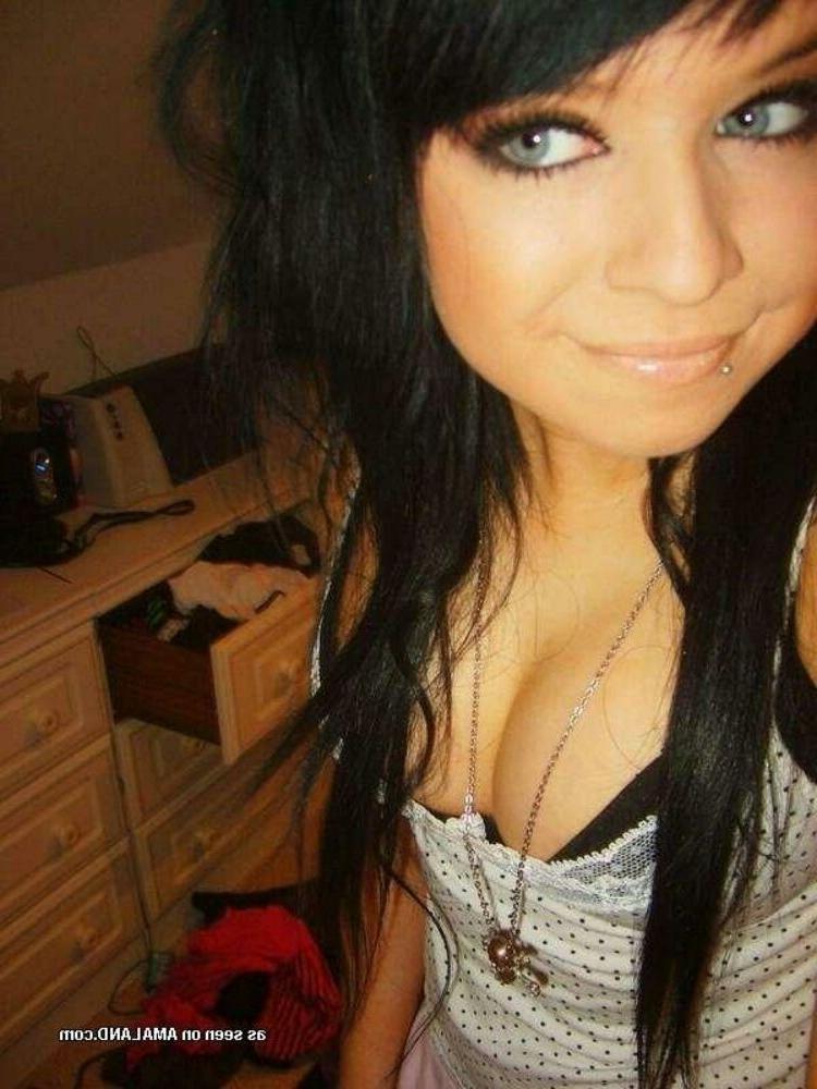15P Emo and goth gfs posing and selfshot pics 13