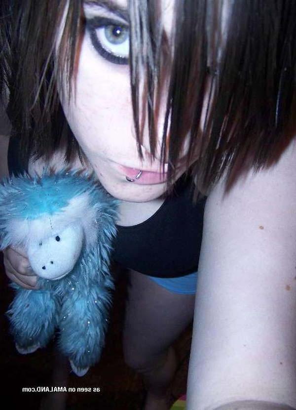 16P Hot naughty emo amateur girlfriends
