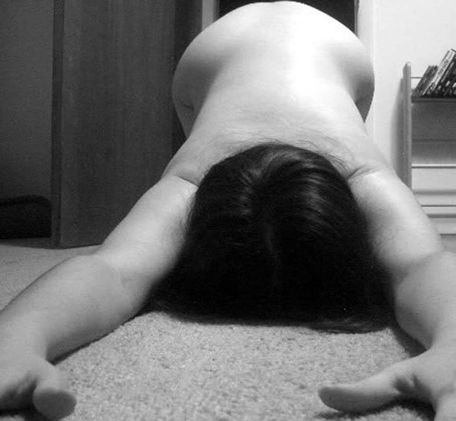 15P Sexy amateur emo babe's selfpics