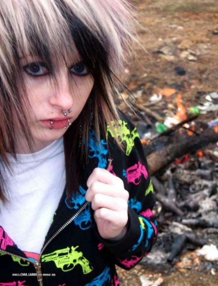 15P Emo and goth gfs posing and selfshot pics 4