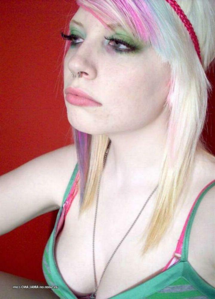 15P Emo and goth gfs posing and selfshot pics 2
