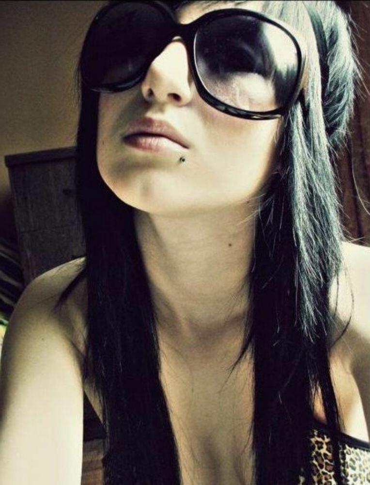 15P Emo and goth gfs posing and selfshot pics 2