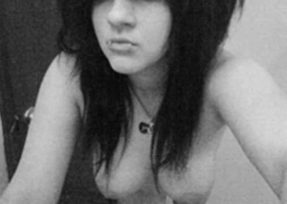 16P Hot self-shooting emo girlfriends