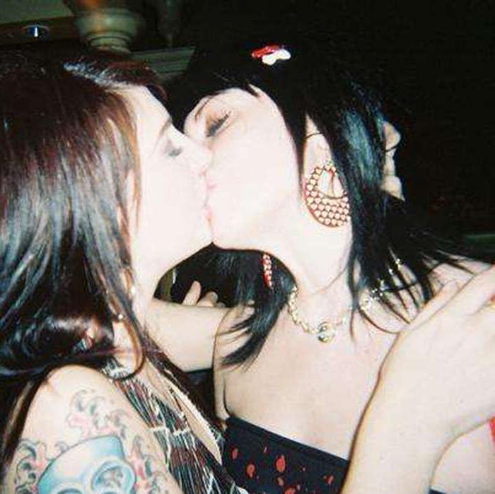 15P Group of hot emo bitches