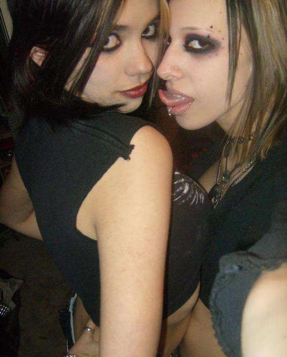 15P Group of hot emo bitches