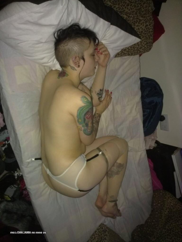 15P Amateur alternative emo and goth eighteen year old girlfriends