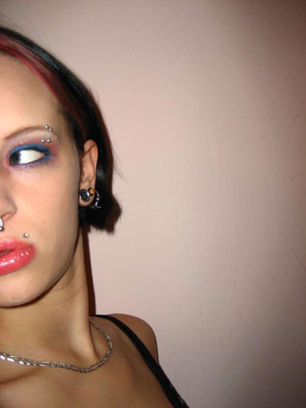 15P Pictures of a petite emo chick