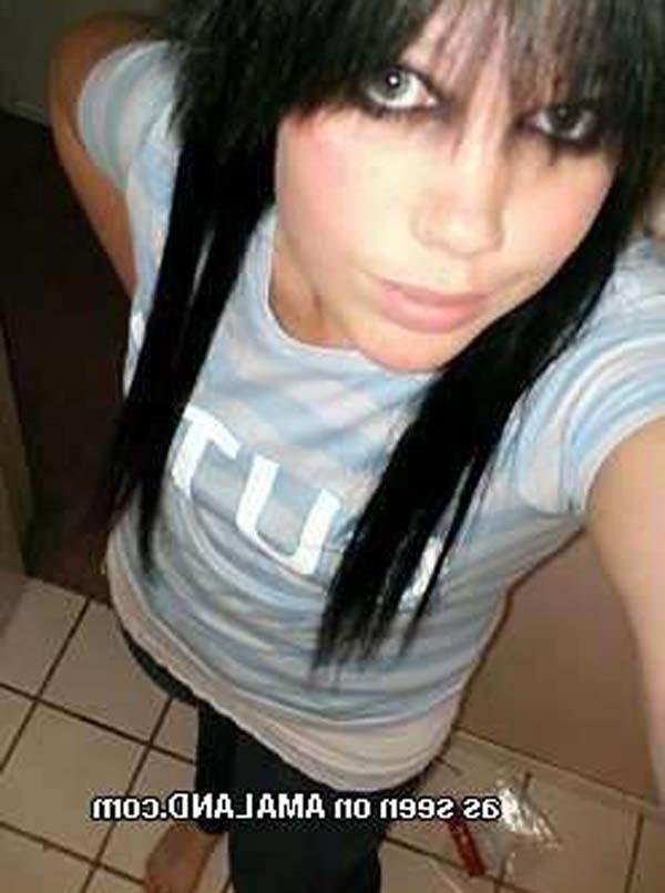 16P Sexy amateur hottie emo honeys