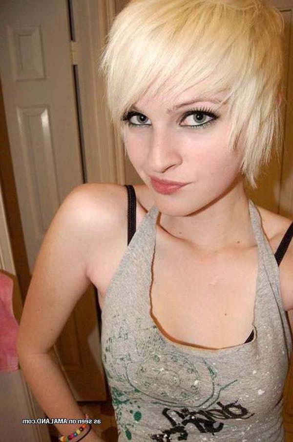 16P Sexy amateur hottie emo honeys