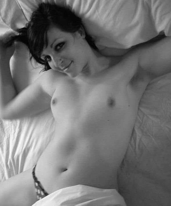 16P Hot emo Brooke's naked selfpics