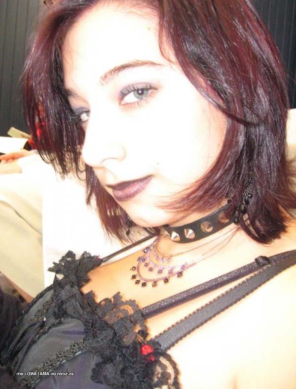 15P Wild and sexy emo chicks