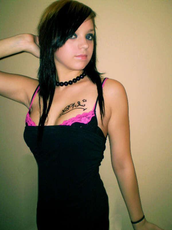 16P Picture set of gorgeous emo girlfriends