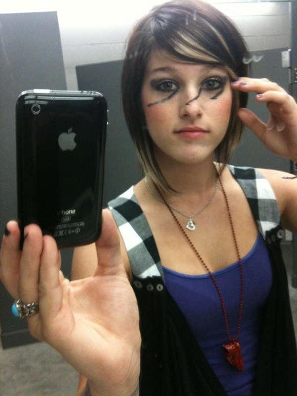 16P Picture set of gorgeous emo girlfriends
