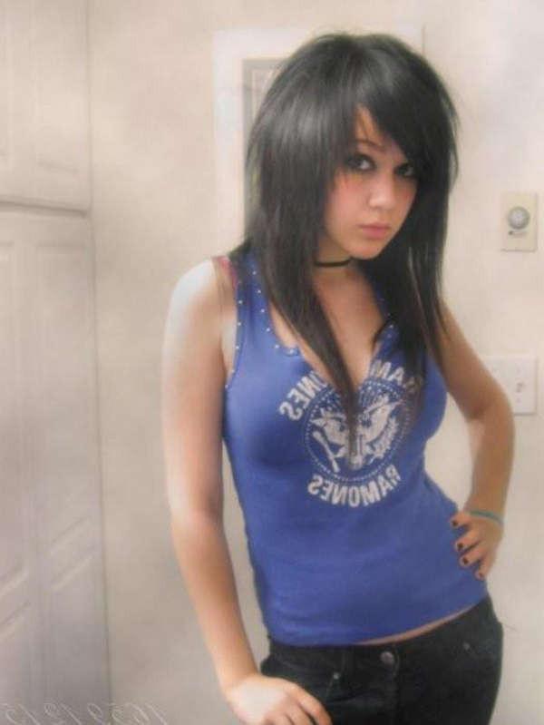 16P Picture set of gorgeous emo girlfriends