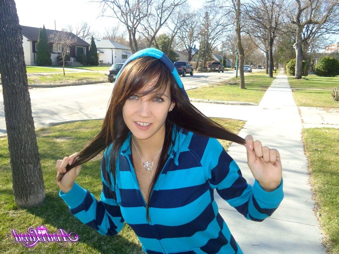 8P Pretty teen spreading her pussy and teasing on a swing