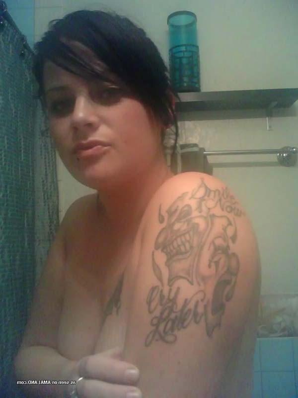 15P Amateur hot-assed tattooed emo babe