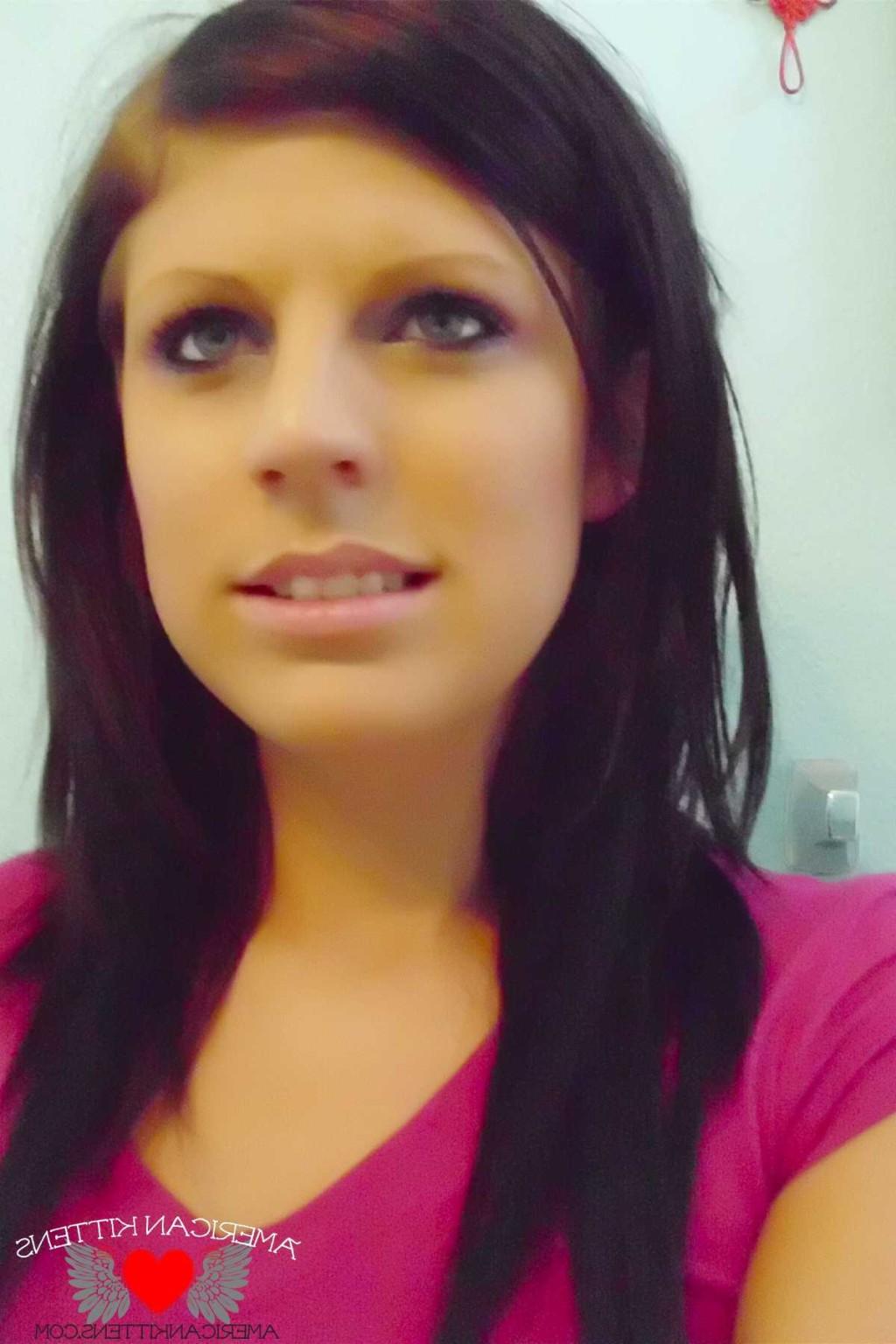 18P brittany self shot