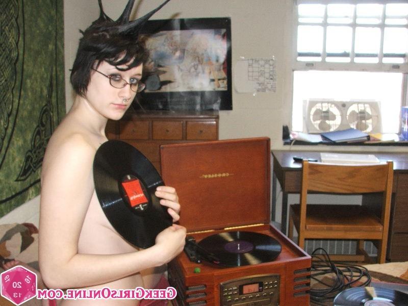 15P Emo nerdy geek girl