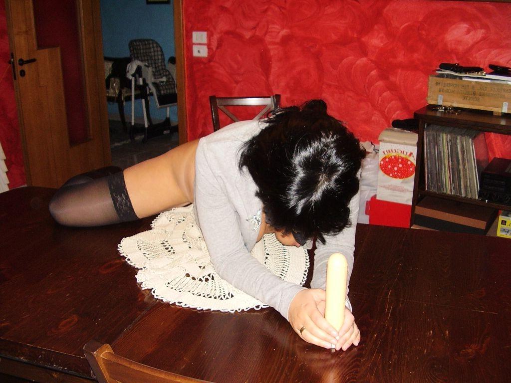 16P Photos of a girl naked in my room
