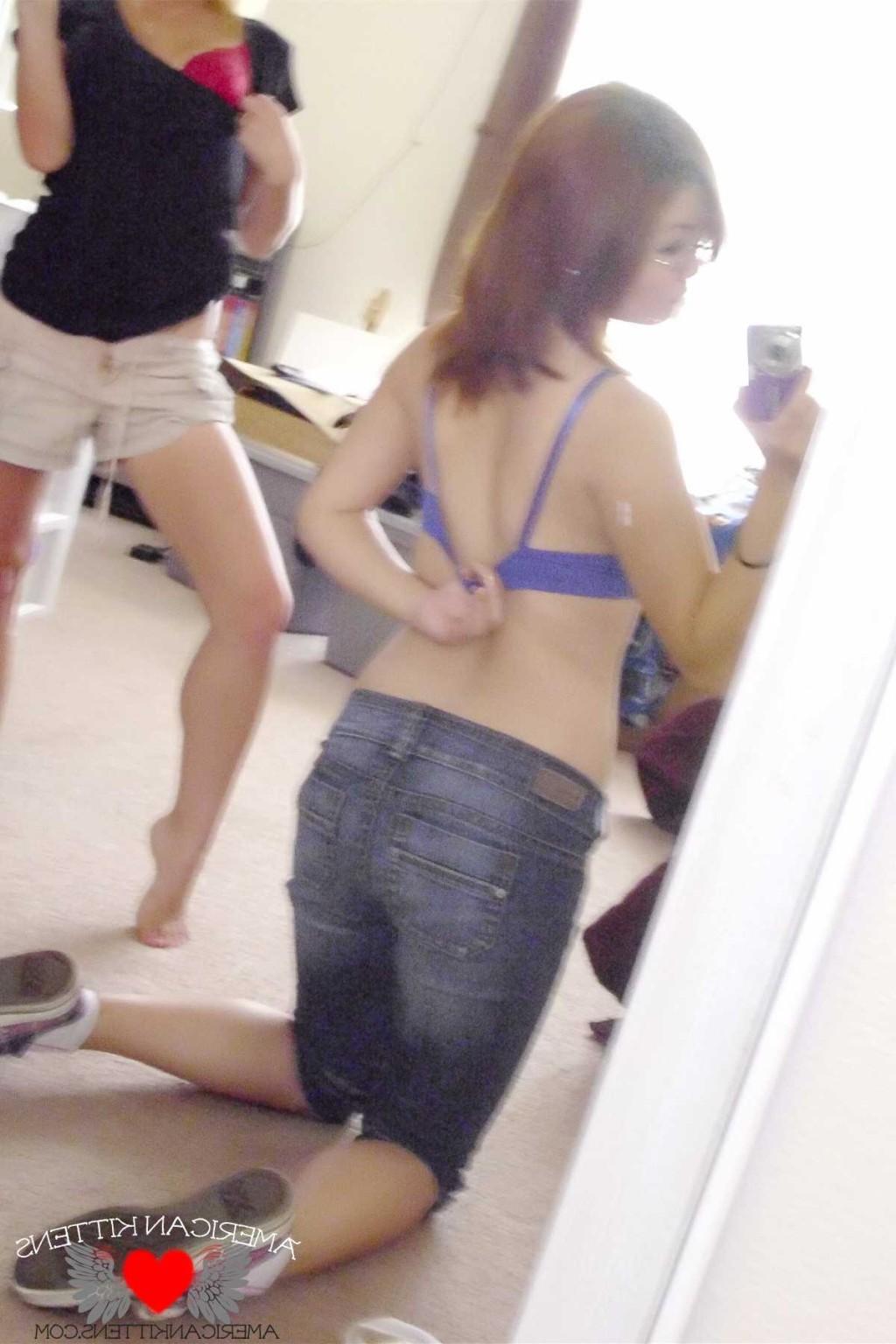 18P chiyoko self shot pussy spread