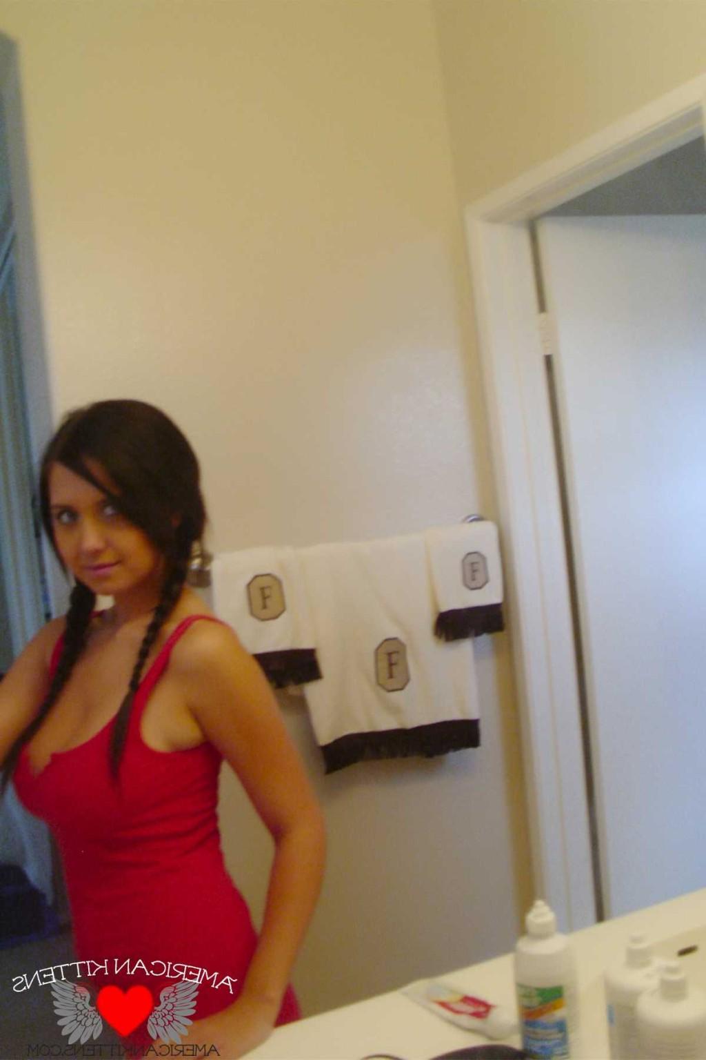 18P chrissymarie self pics