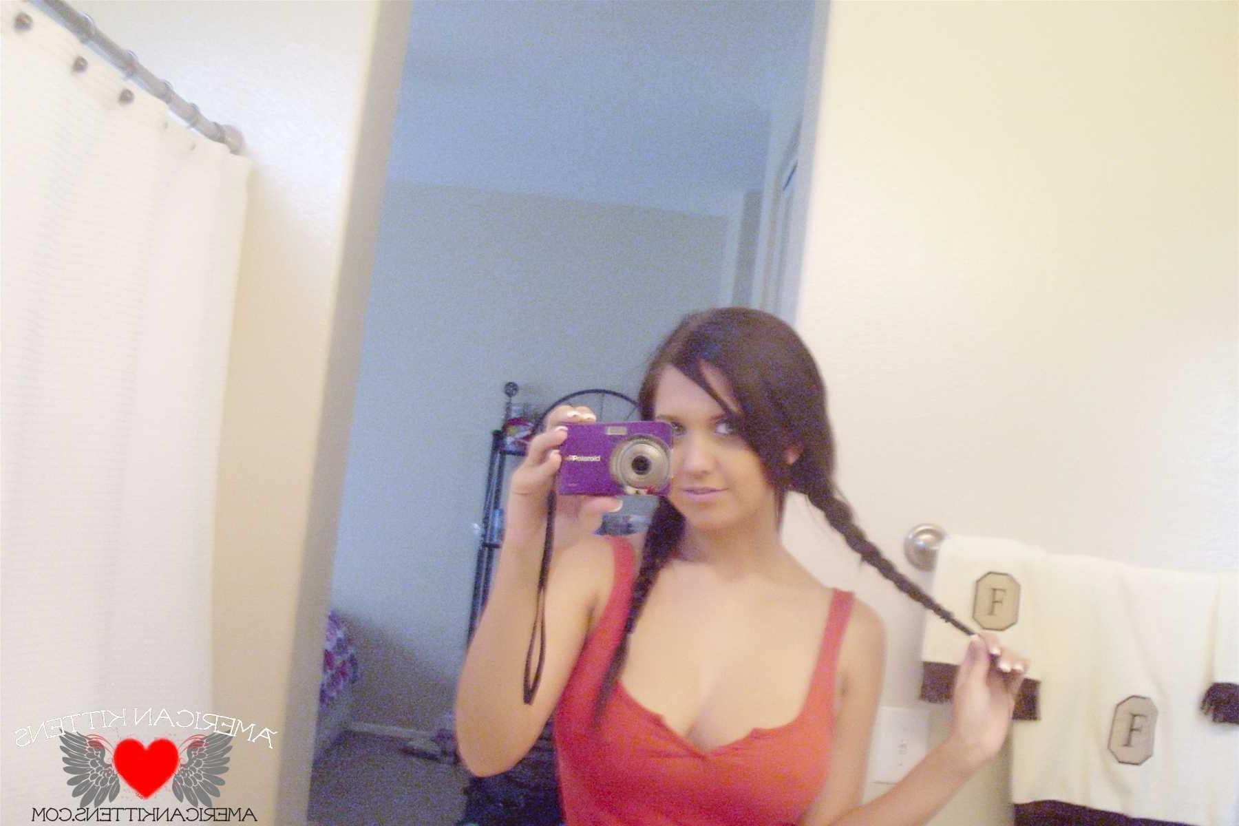 16P chrissymarie self pics