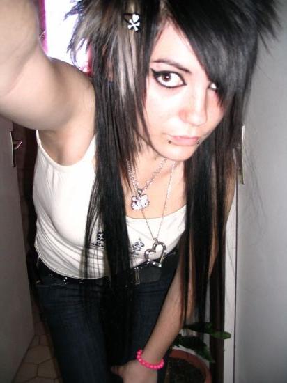 12P Amateur and dirty emo pics